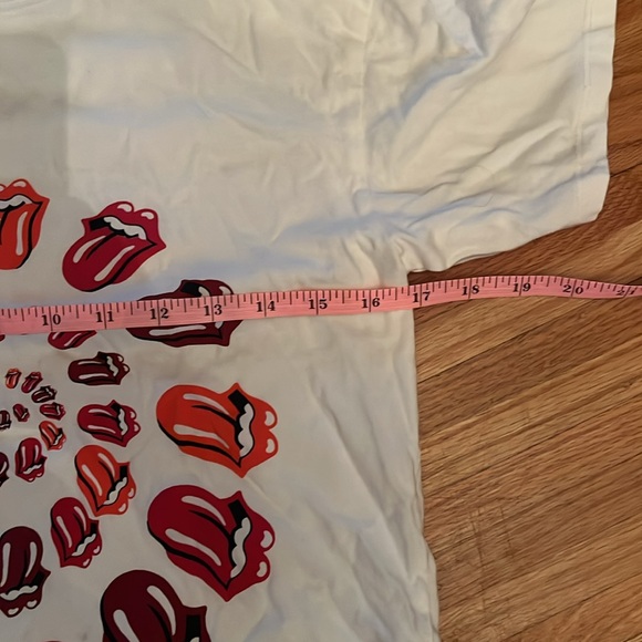 Women’s tshirt - Picture 5 of 7